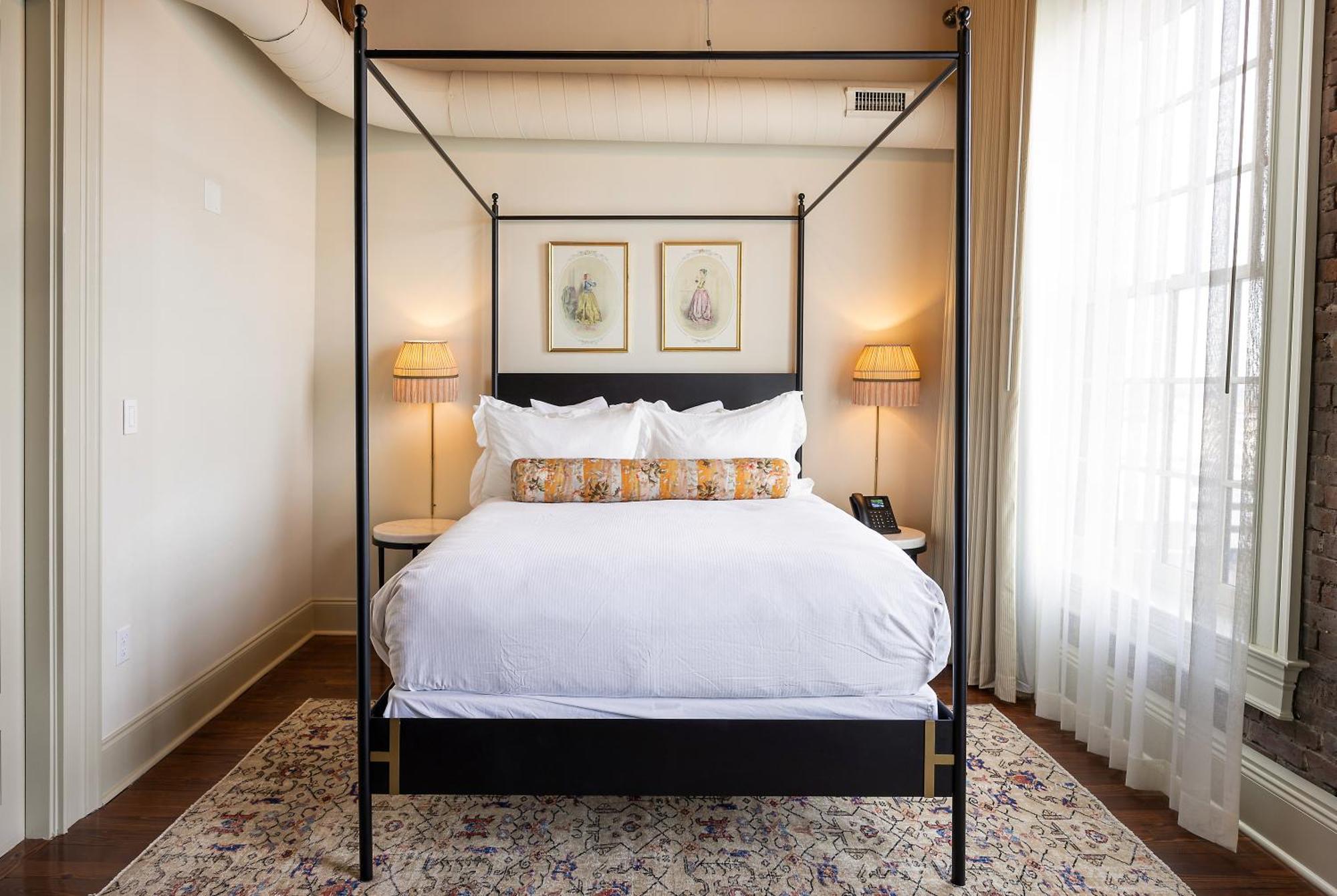 Hotel Cleo, Knoxville Downtown, A Tribute Portfolio Hotel 외부 사진