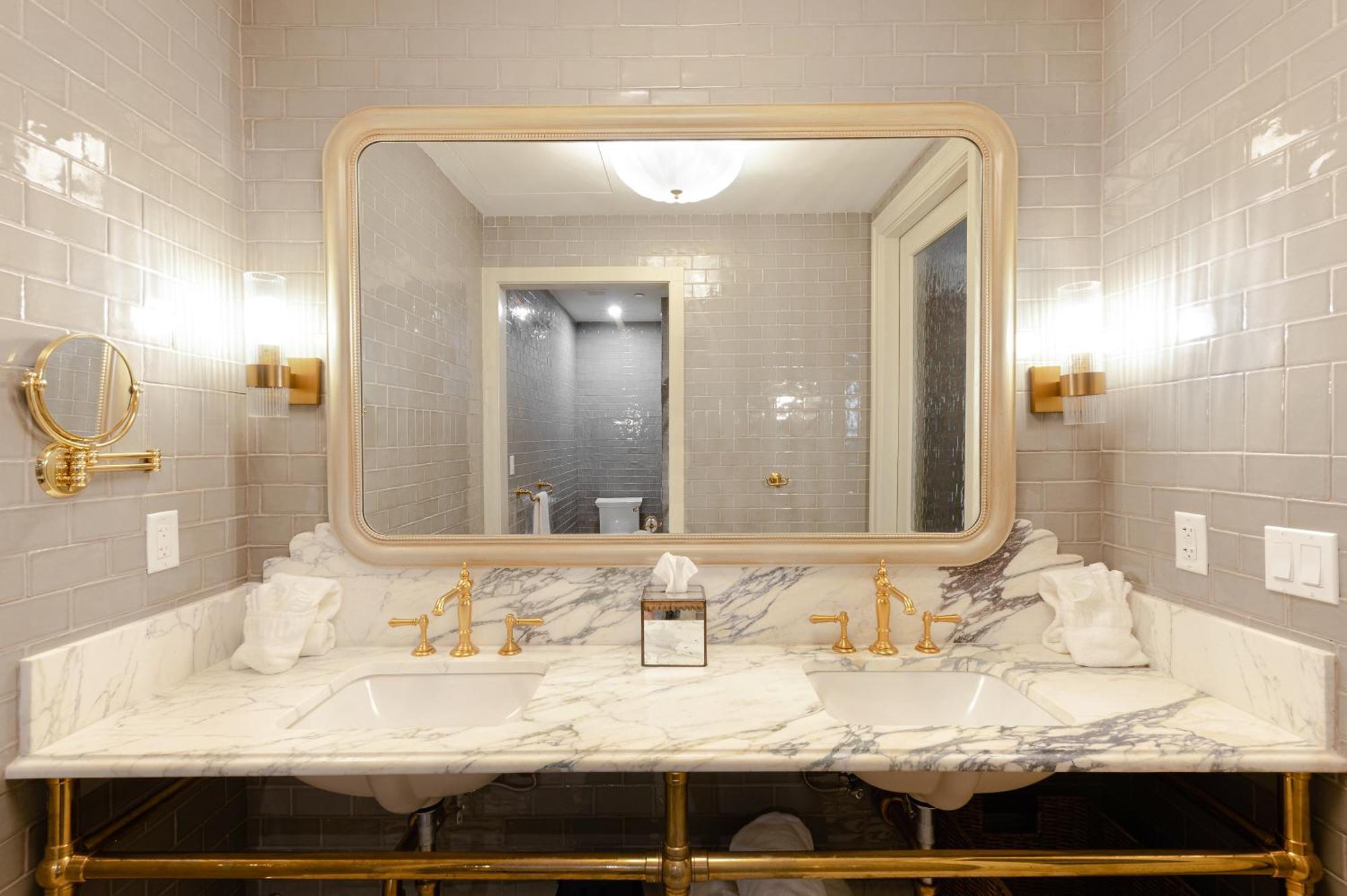 Hotel Cleo, Knoxville Downtown, A Tribute Portfolio Hotel 외부 사진